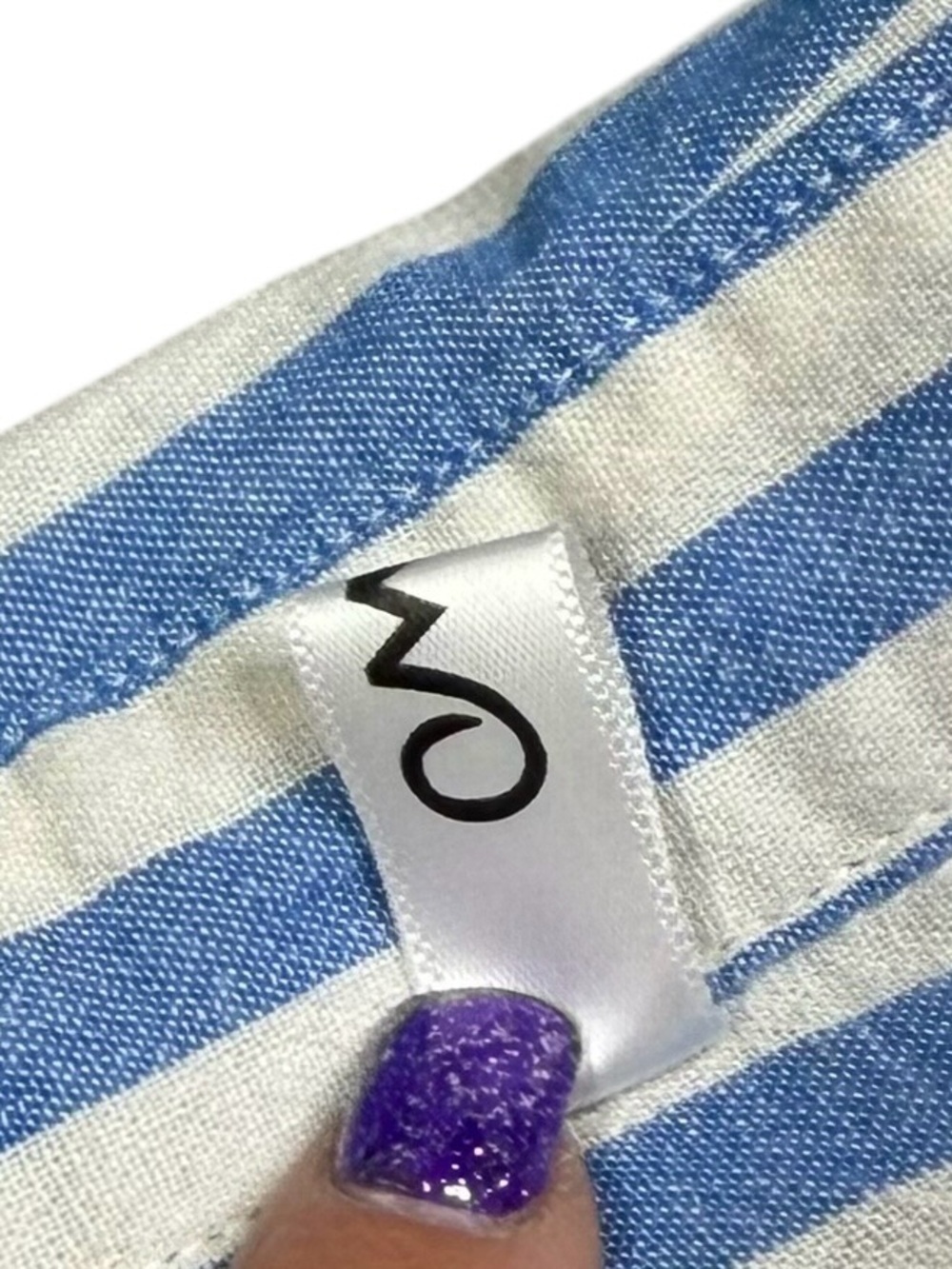 Boutique RSWO Blue & White Stripe Long Sleeve Button Down - Size Small - Picture 9 of 16